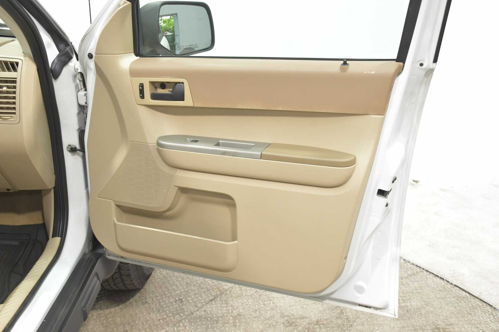 car bottom image