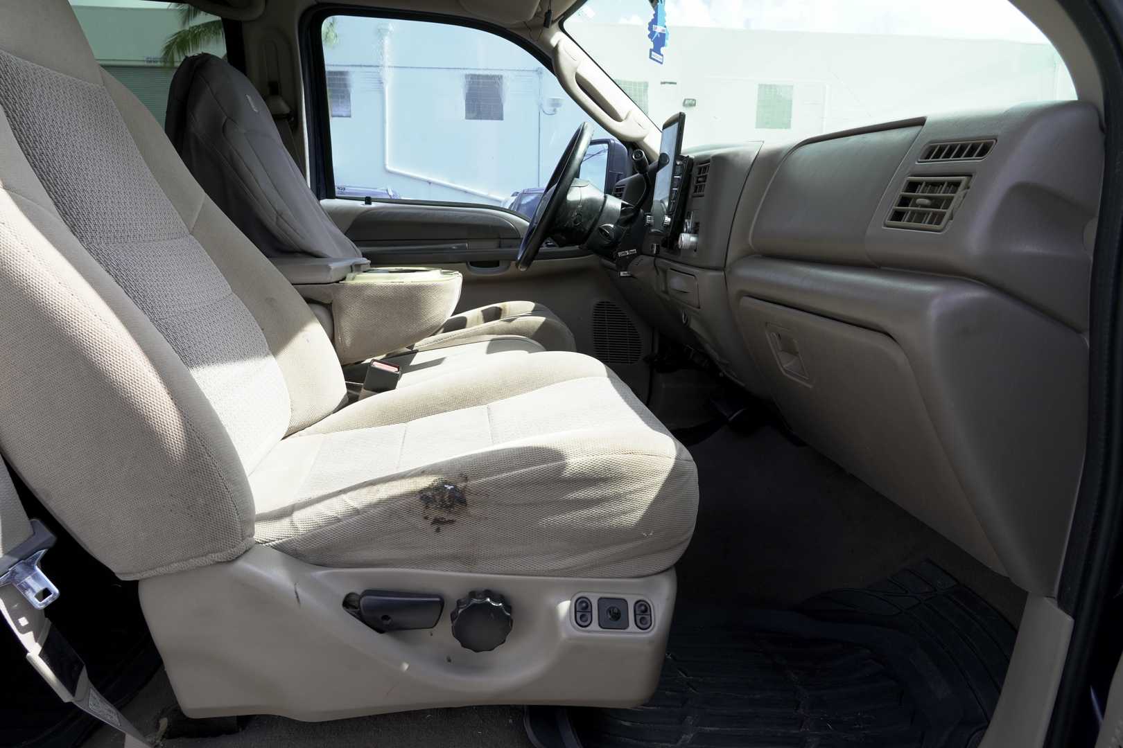 car bottom image