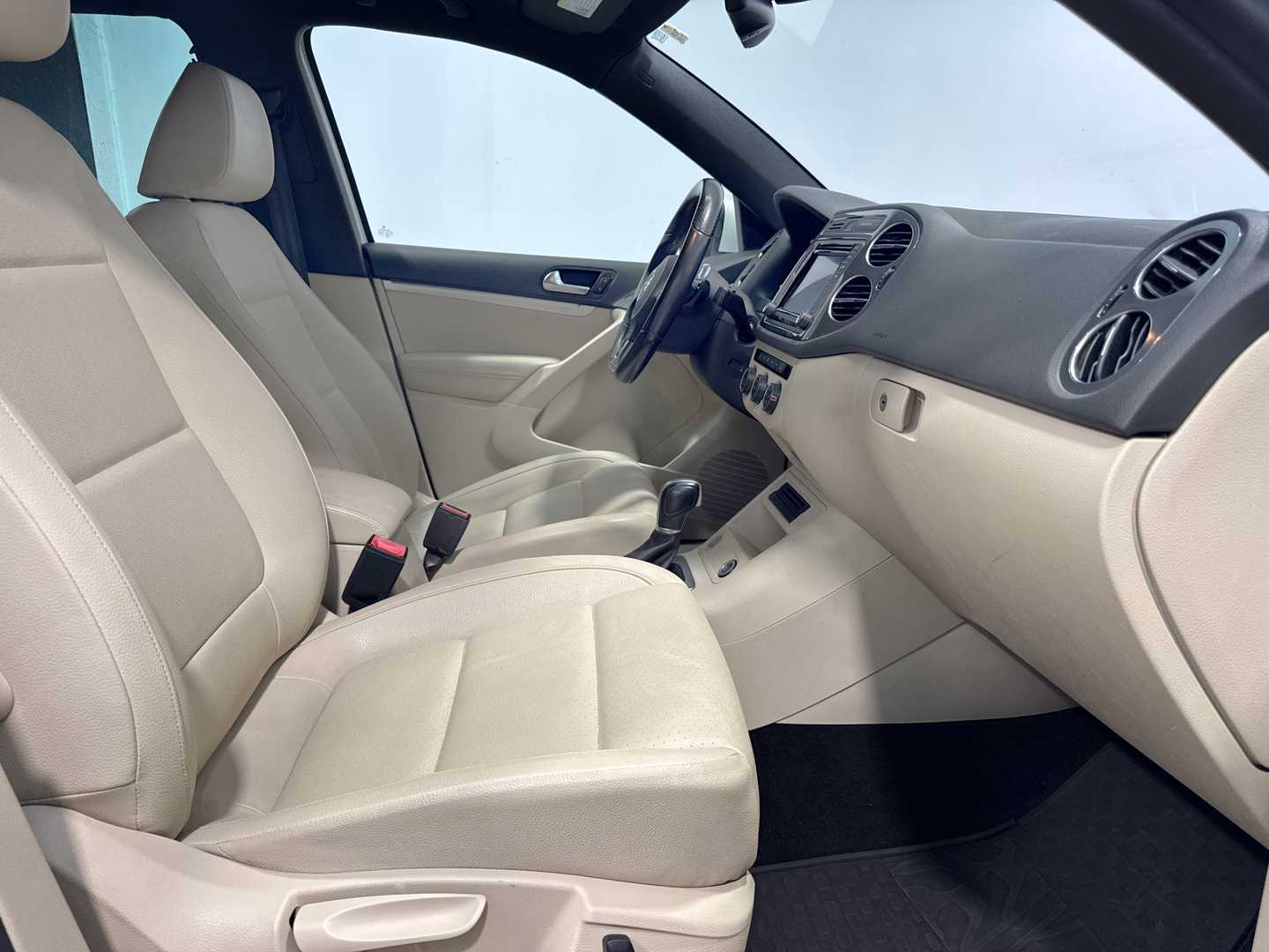 car bottom image