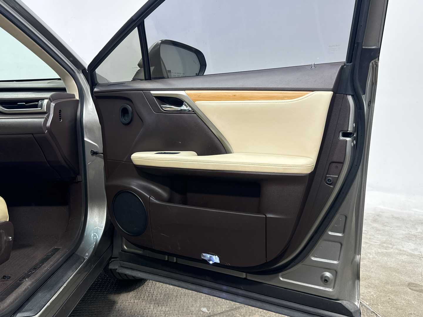 car bottom image