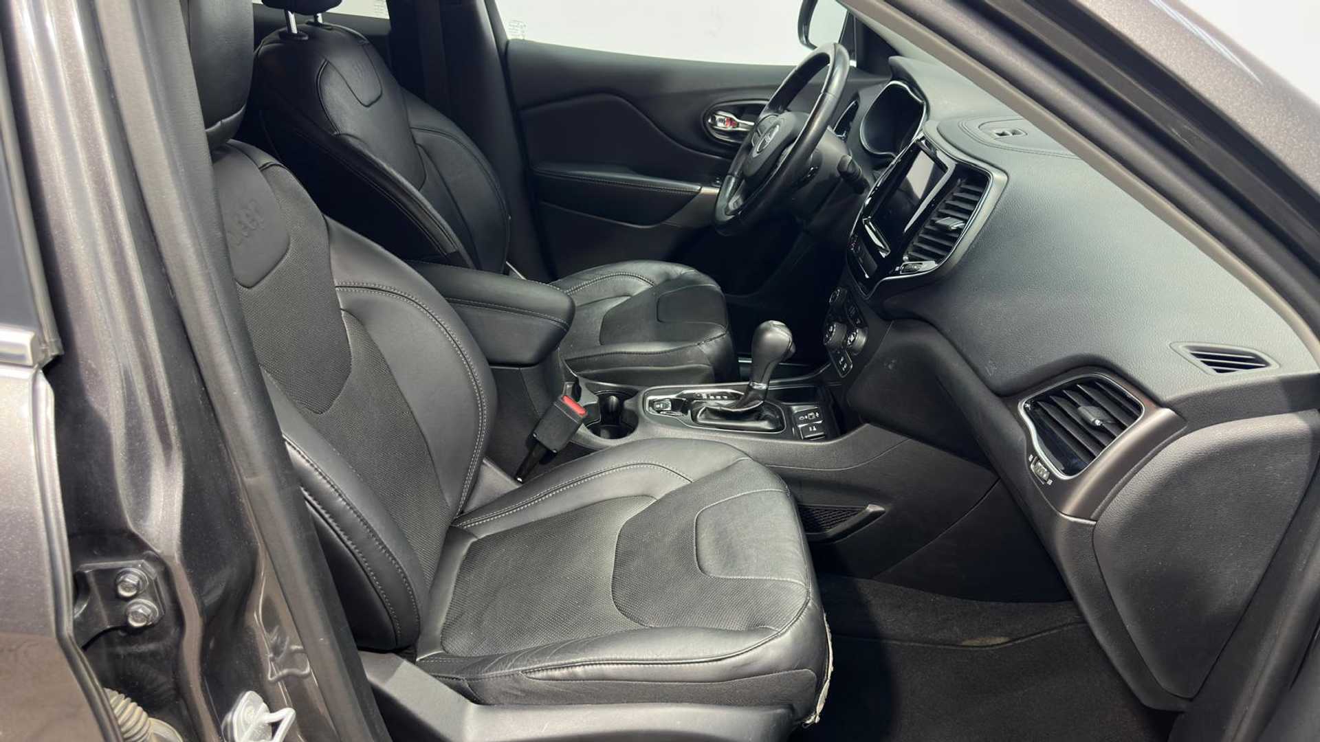 car bottom image