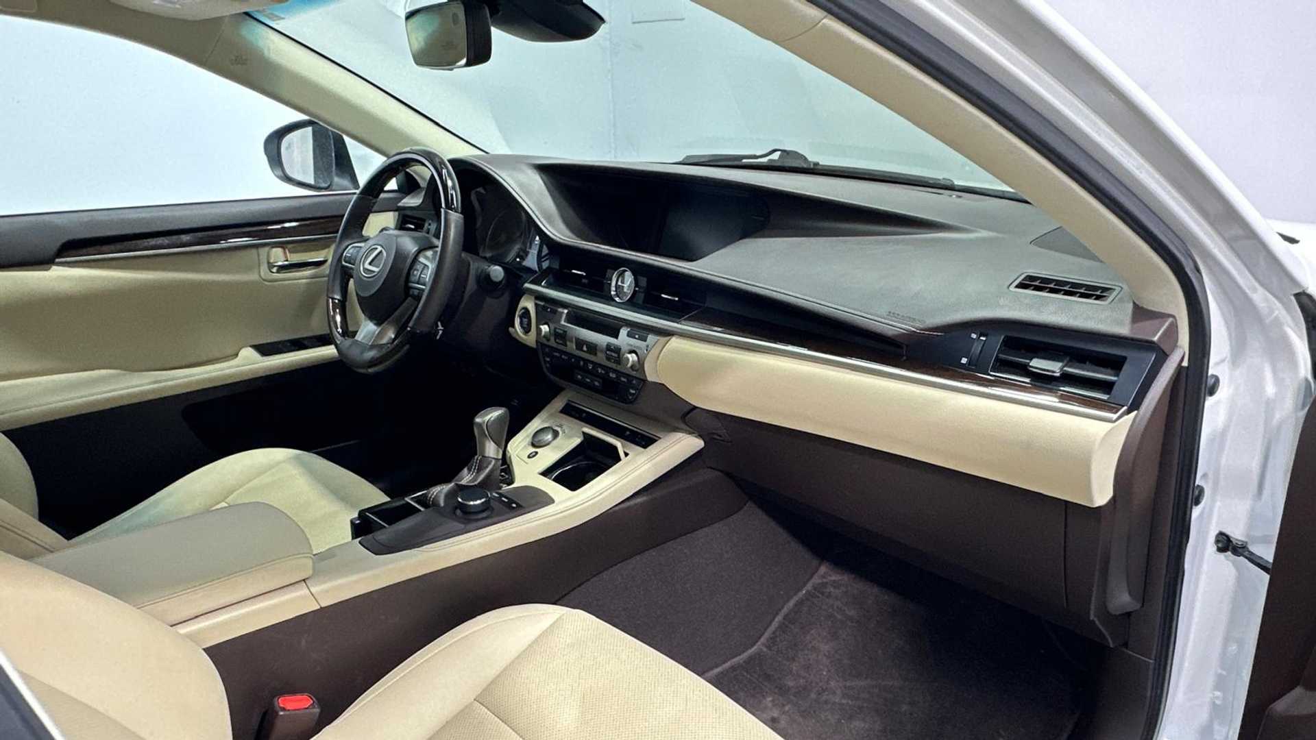 car bottom image