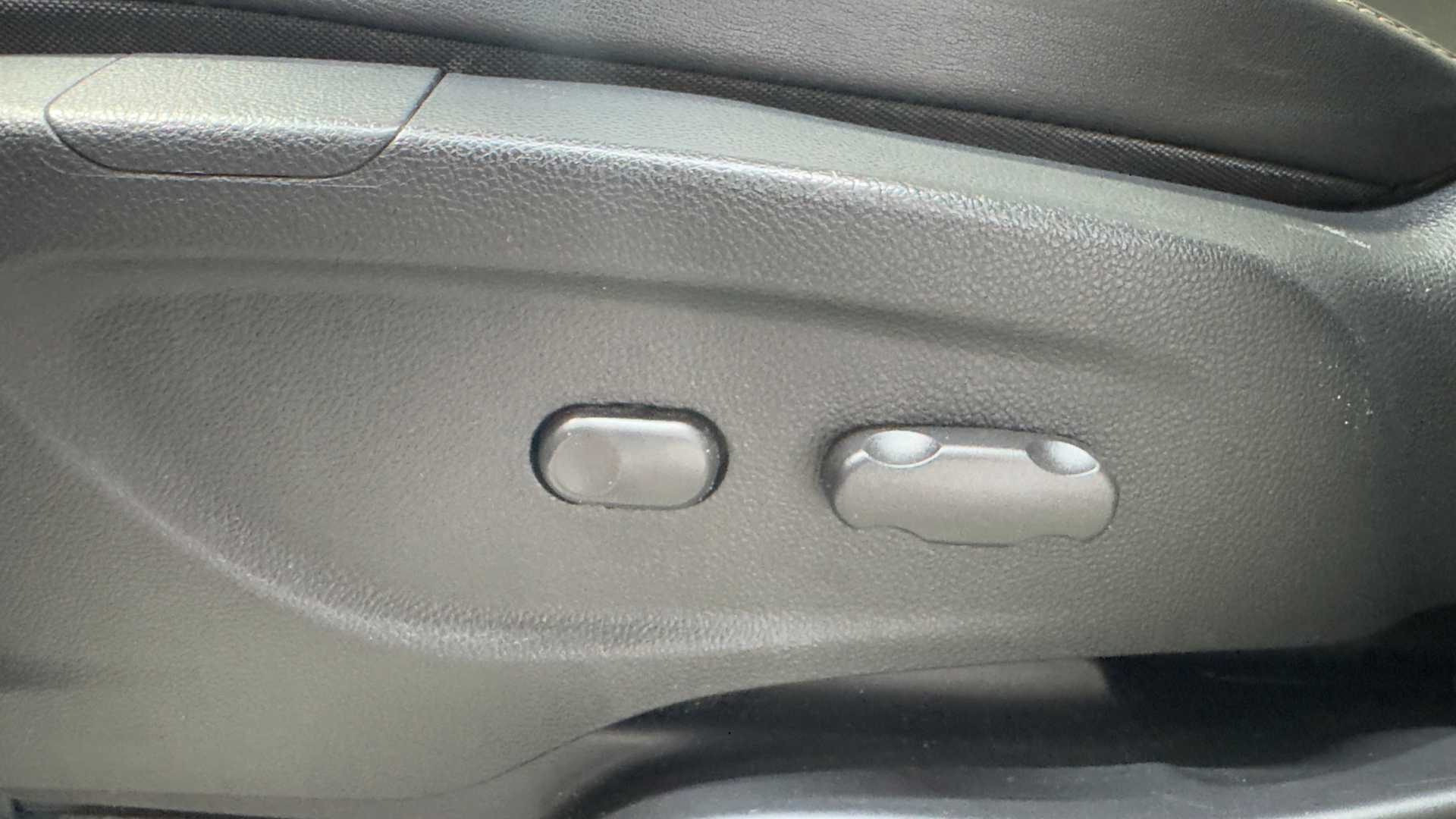 2015 Buick Encore Convenience - Photo 22