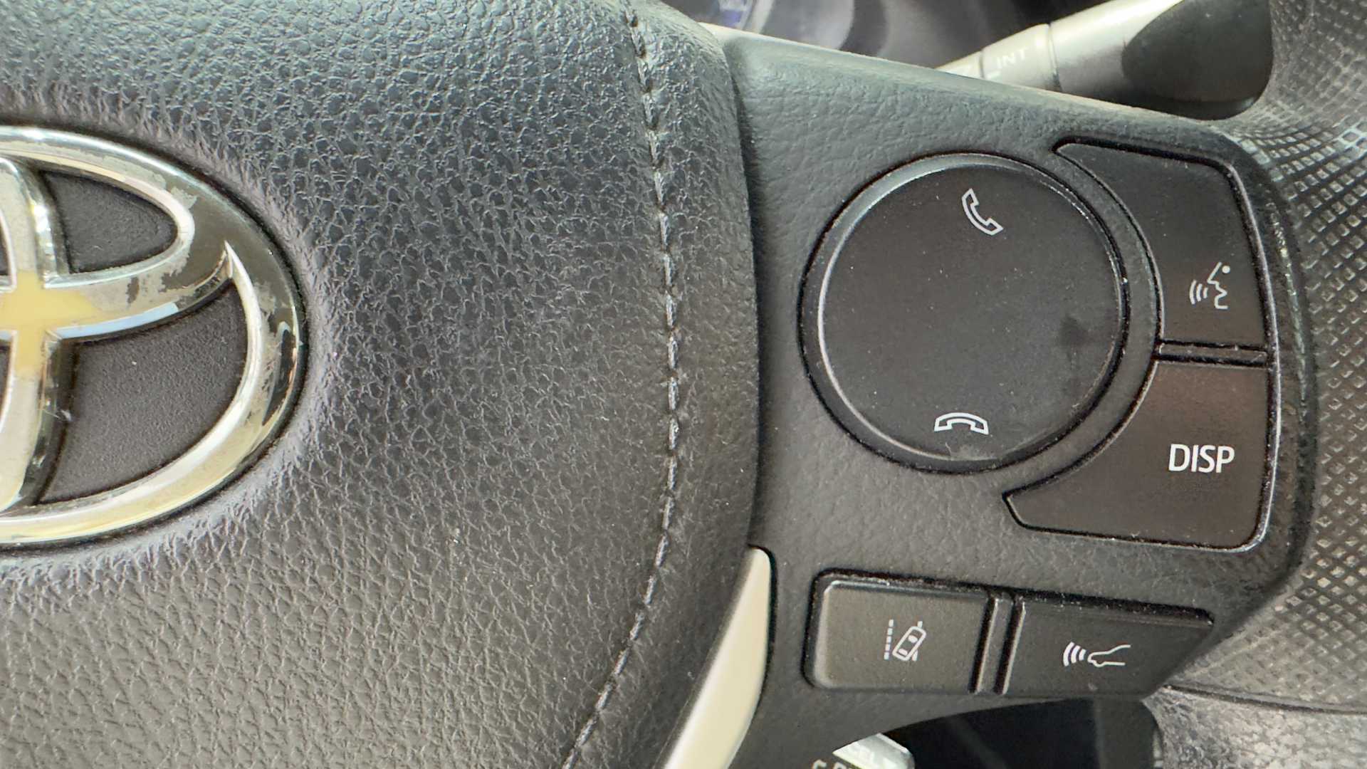 2018 Toyota Corolla LE - Photo 25