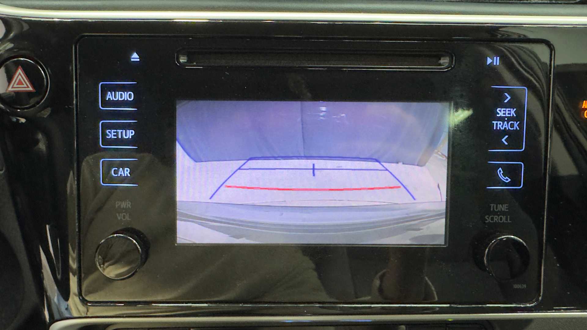 2018 Toyota Corolla LE - Photo 26