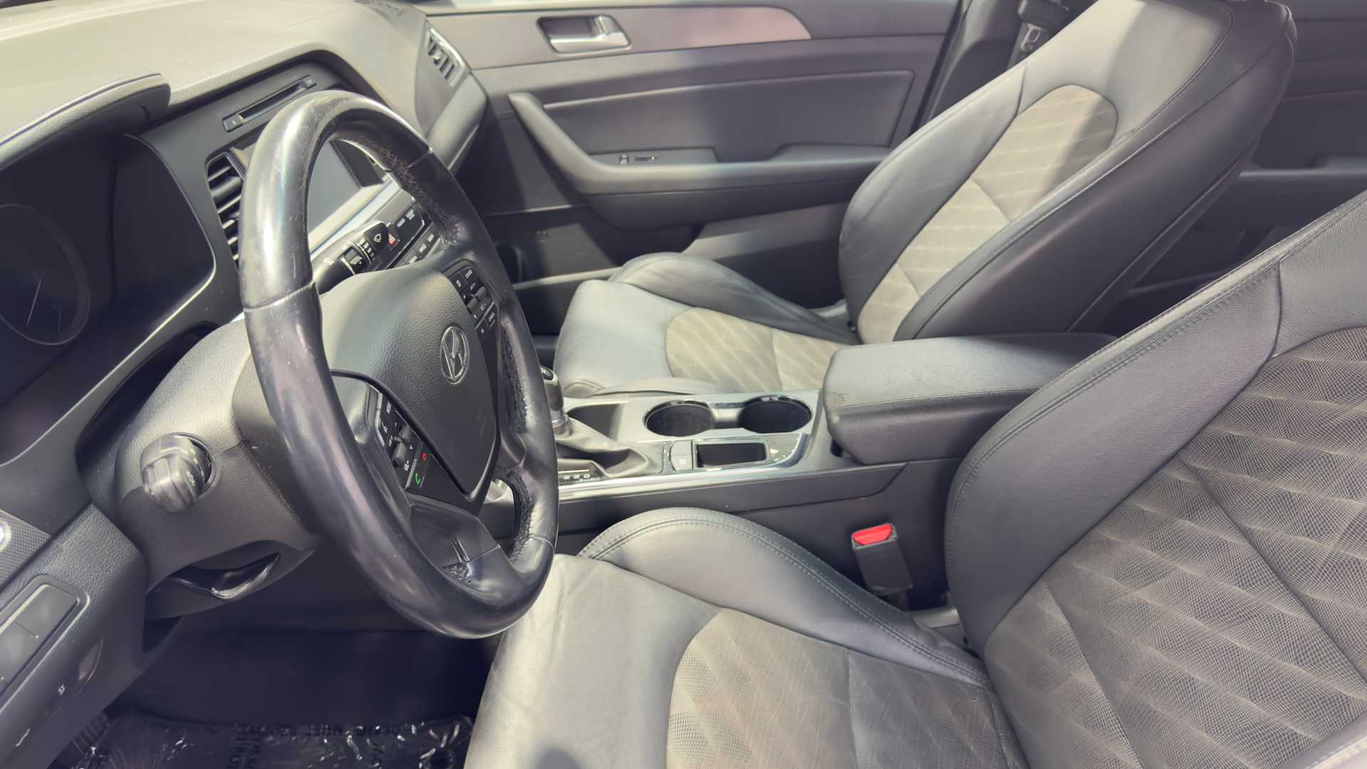 2017 Hyundai Sonata Sport - Photo 22