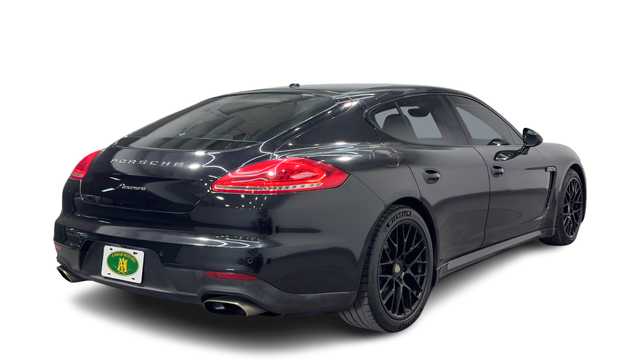 2016 Porsche Panamera 4